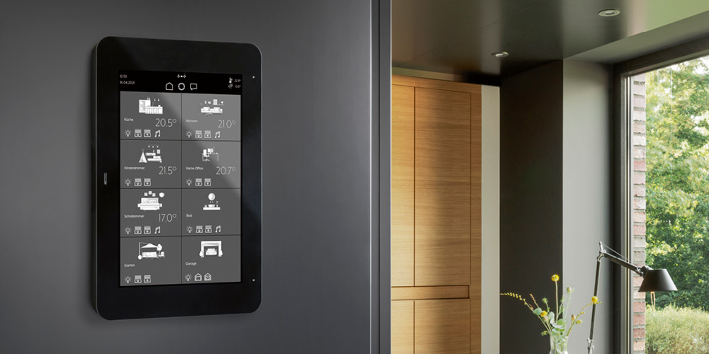 JUNG Smart Panel 8 bei Elektro Steib GmbH in Pfaffenhofen